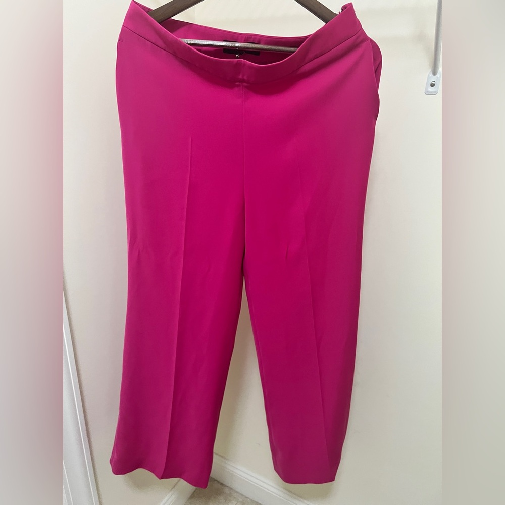 Carolina Herrera Pink Trousers Vibrant Straight-Leg Design